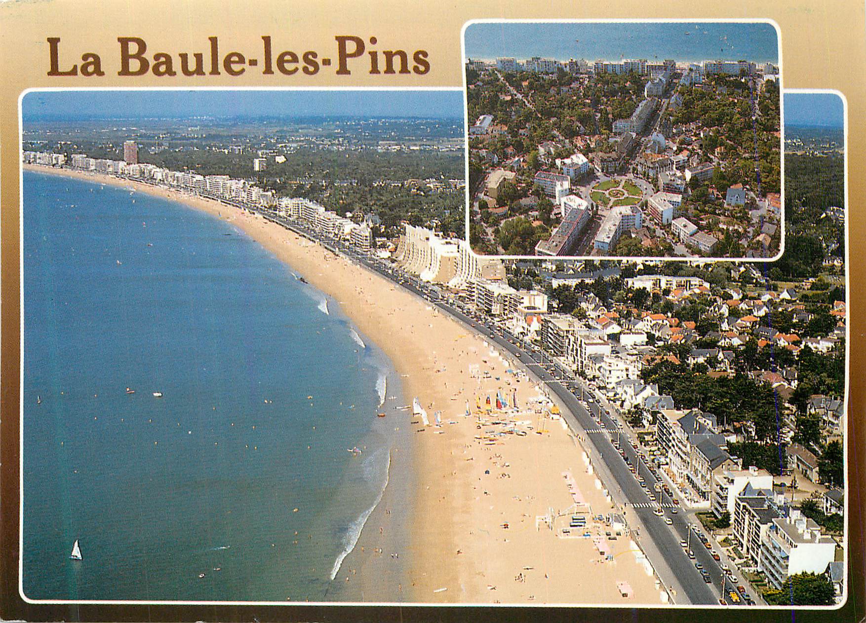 CPM La Baule des Pins La place des Palmiers et la plage 