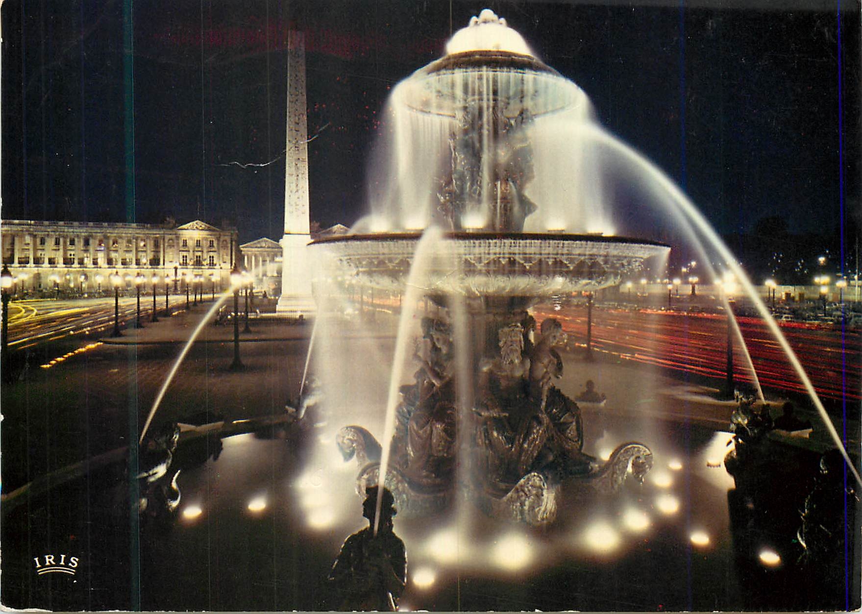 CPM Paris La Place de la Concorde illuminee 