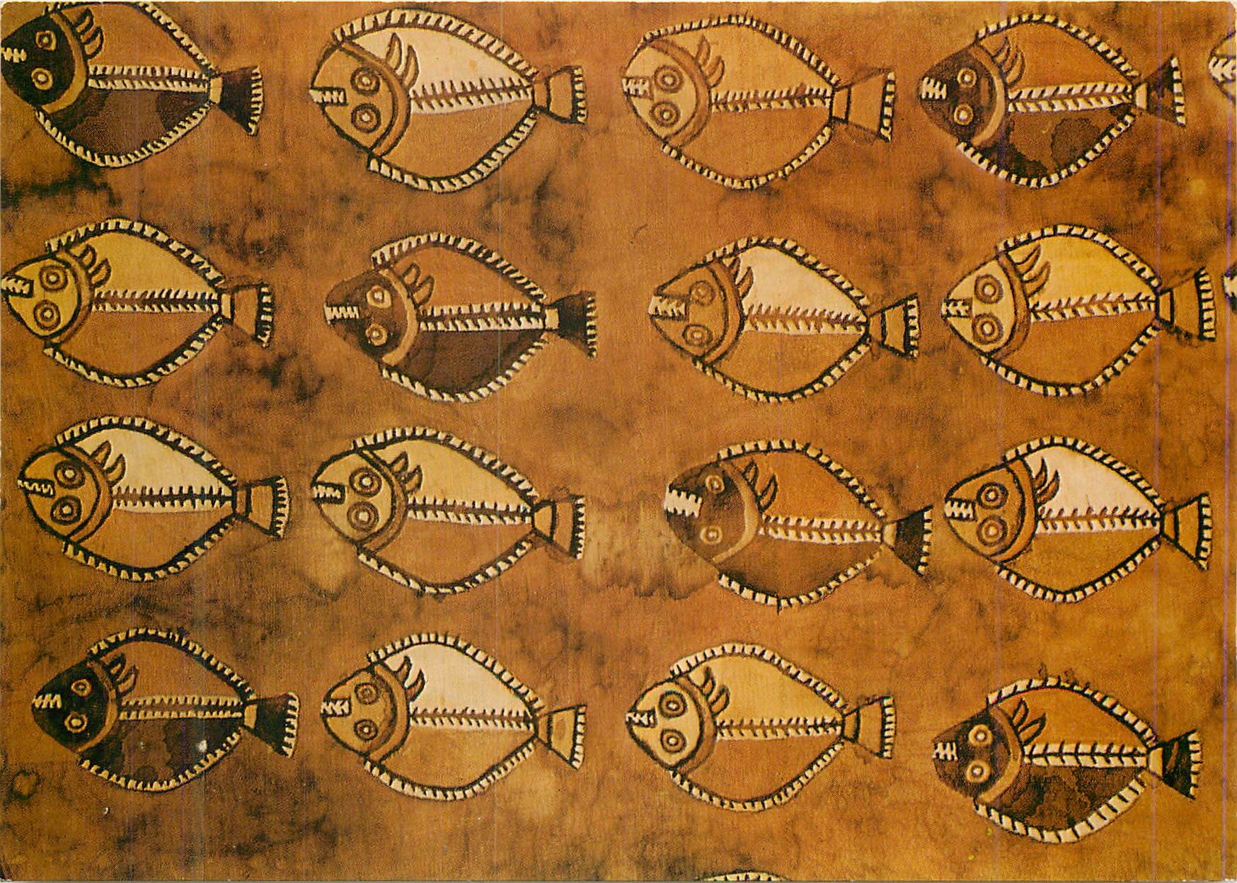 CPM Perou Cote Centrale Poissons peints sur un tissu de toile provenant d une tombe precolimbienne Coll Musee de l Homme