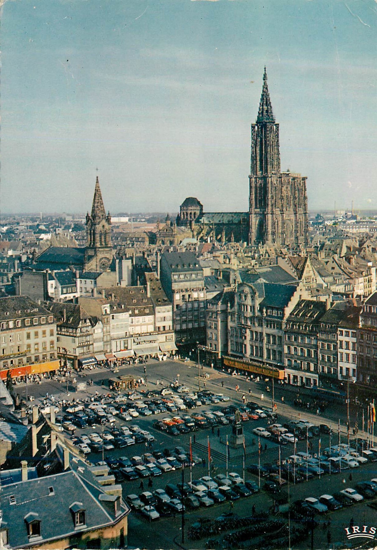 Strasbourg — Cathédrale et Place Kléber — Édition Iris
