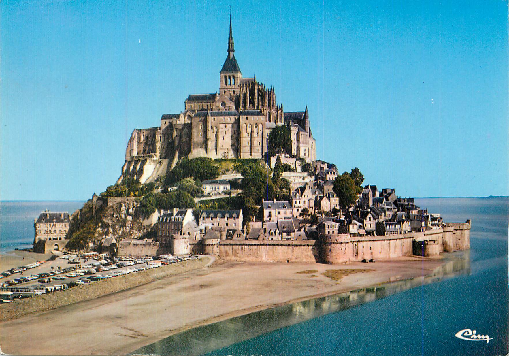 CPM Le Mont Saint Michel Manche Vue aerienne 