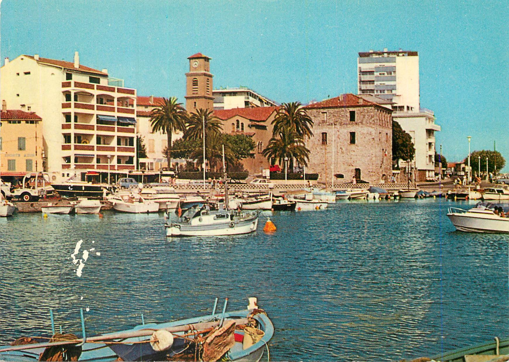 CPM Ste Maxime Var Vue sur le port et l Eglise 