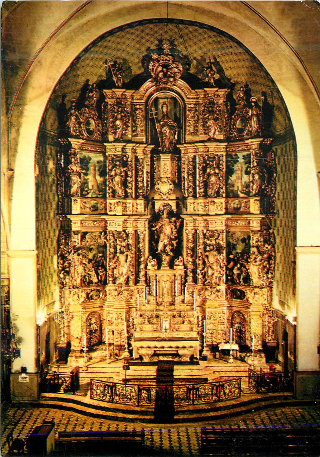 CPM Collioure PO Interieur de l eglise le Maitre Autel Le Retable en bois dore 