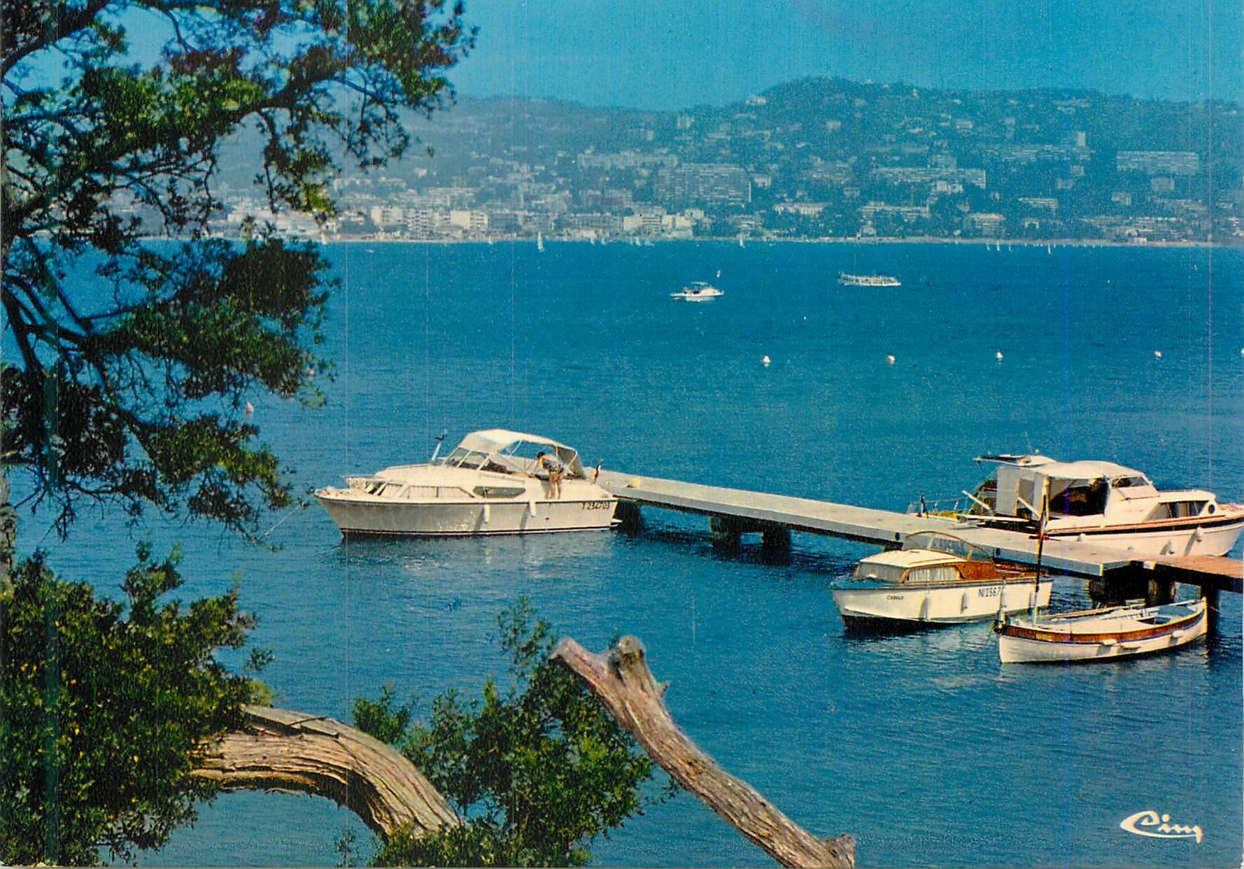 CPM Ile Ste Marguerite Cannes Alp Mar Bord de mer Bateaux