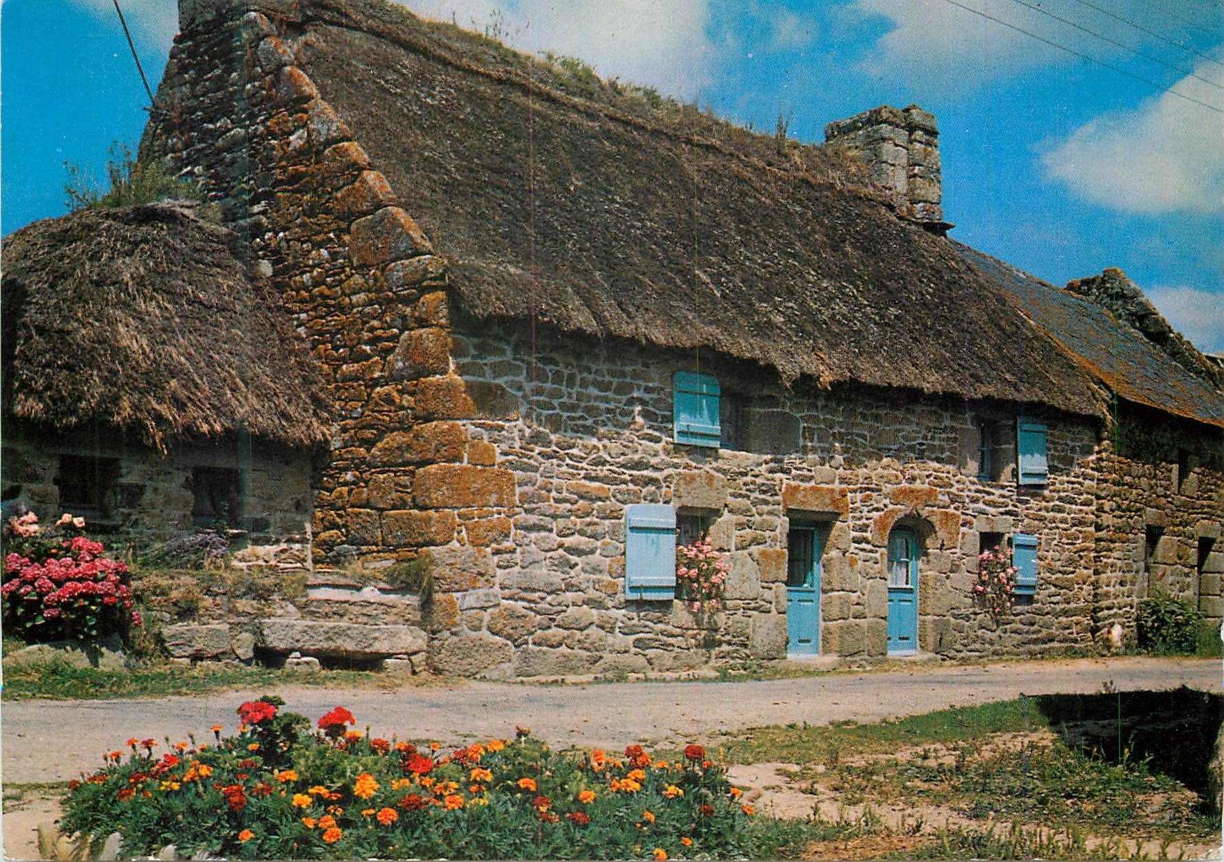 CPA Vieille Chaumiere Typique la Bretagne Pittoresque