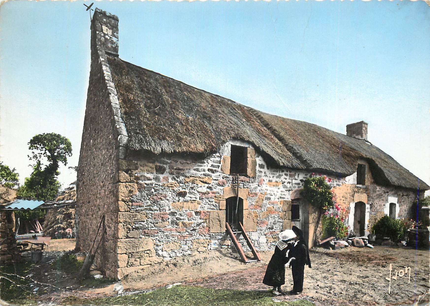 CPM Chaumiere Bretonne des Environs d'Auray (Morbihan)