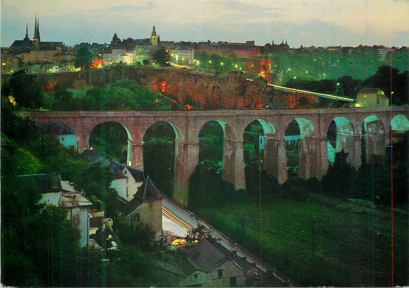 CPM Luxembourg La Nuit Panorama Ville Haute