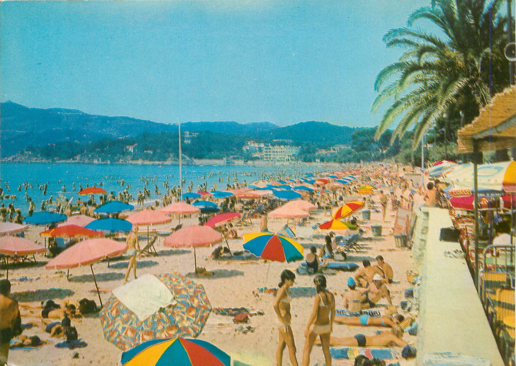 CPM Charme et Soleil de la Cote d'Azur Les Sablettes La Plage