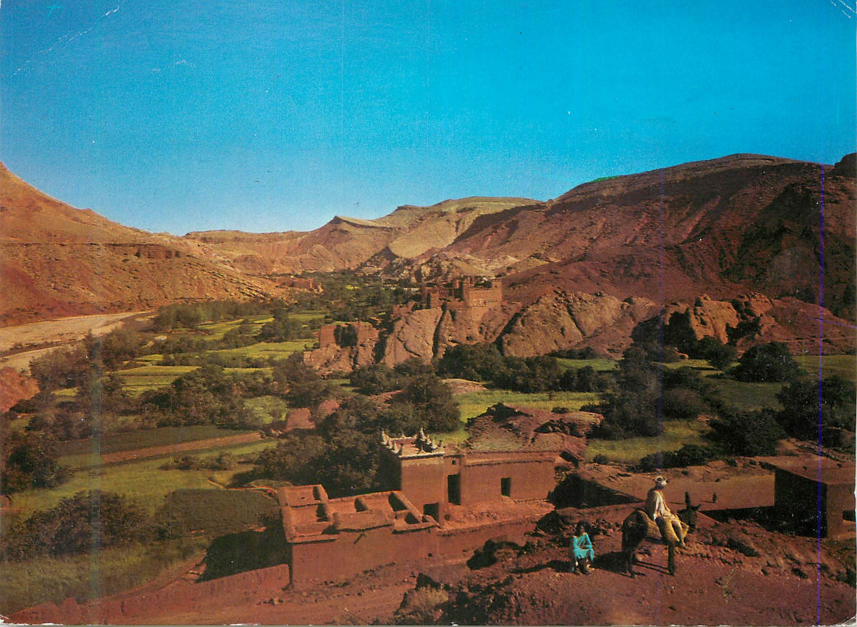 CPM Le Sud Marocain Boumalene Dades Kasbah dans la Vallee