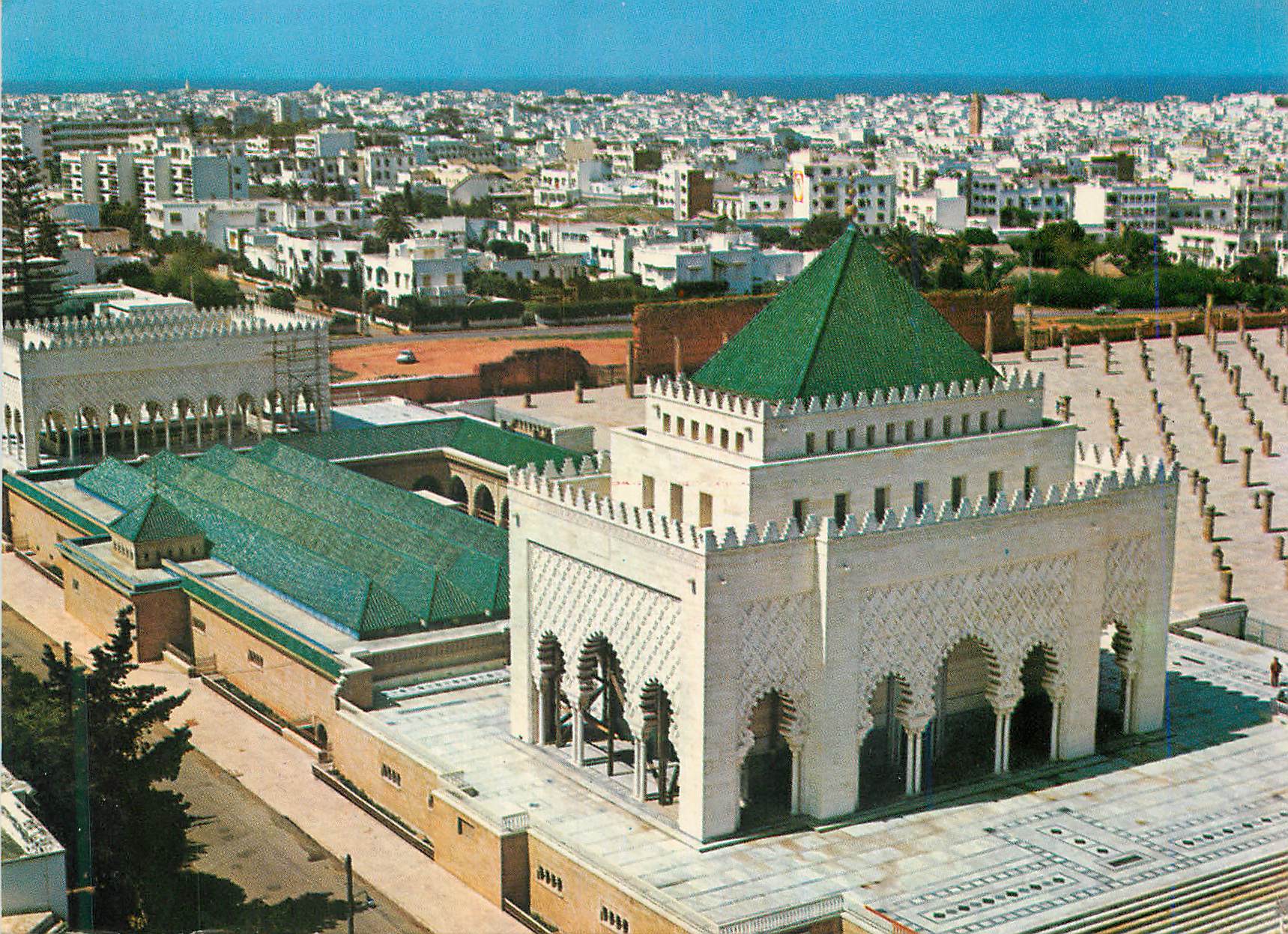 CPM Rabat Le Mausolee Mohammed V Vue Panoramique en Detail du Monument