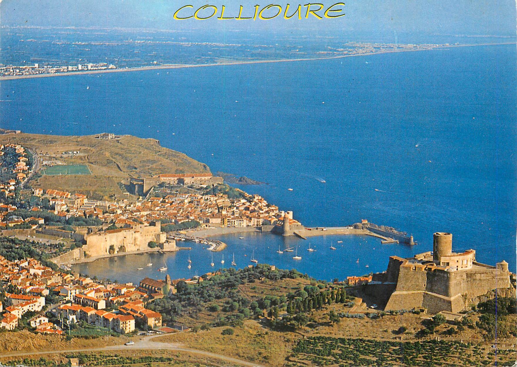 CPM Collioure Ville Catalane Vue Aerienne Au Premier Plan Le Tour Moyen Age)