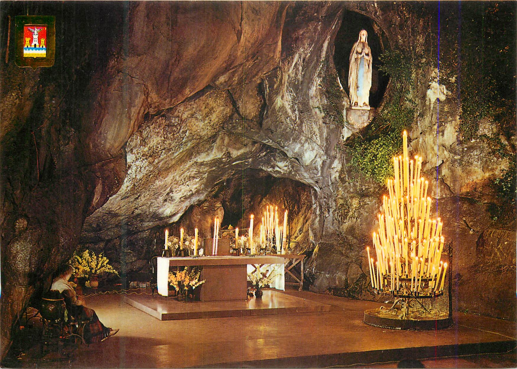 CPM Lourdes La Grotte Miraculeuse