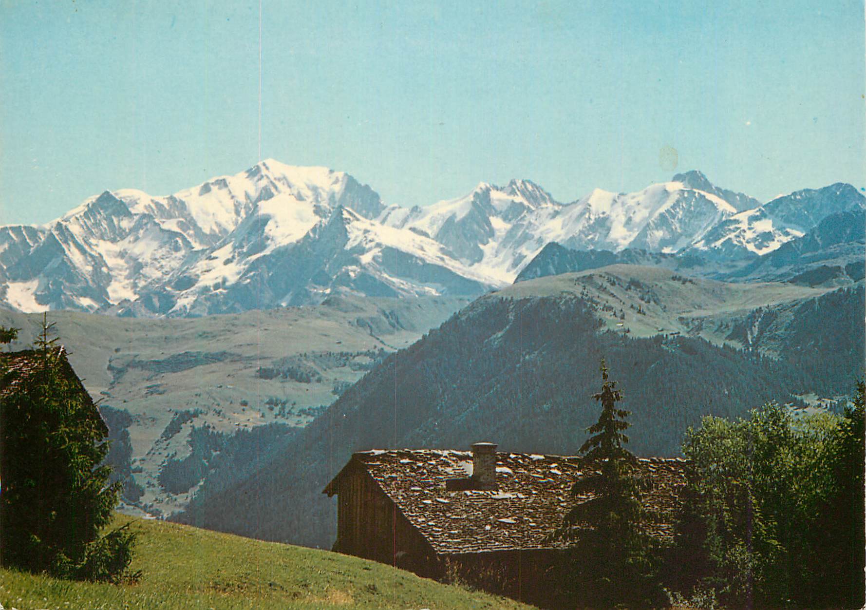 CPM Beaufortin (Savoie) Vieux Chalet et la Chaine du Mont Blanc