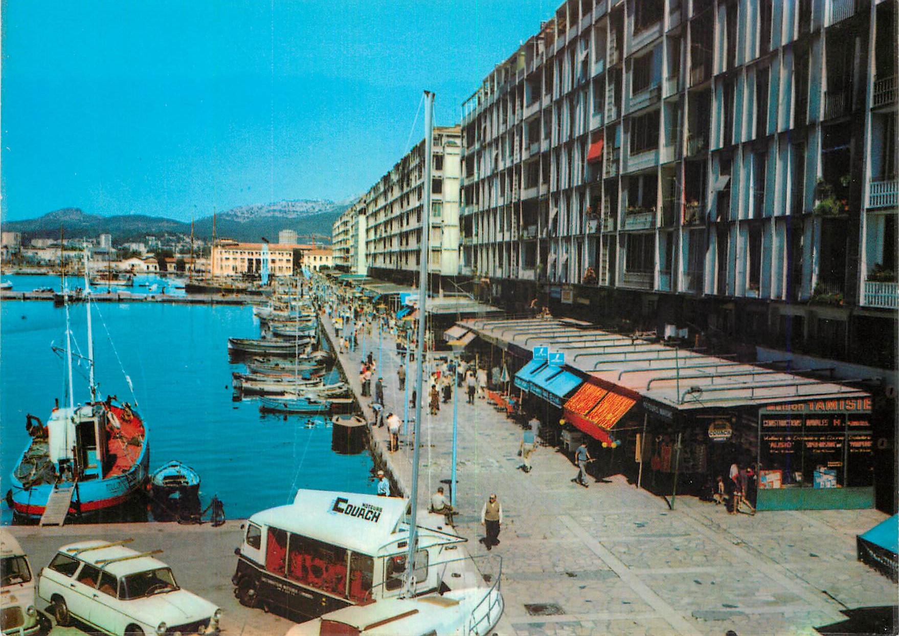 CPM Toulon Le Quai de la Sinse Charmes et Soleil de la Cote D'Azur