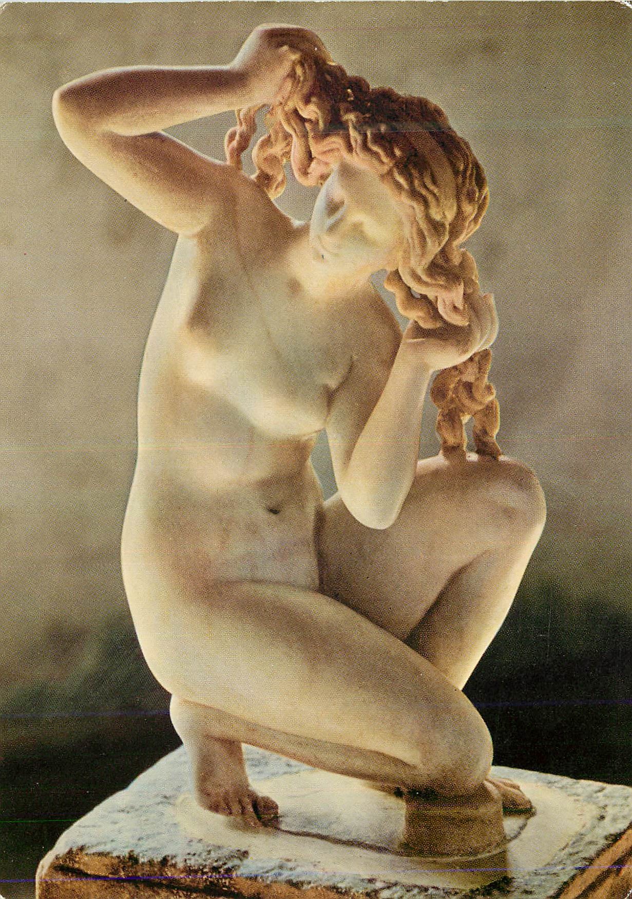 CPM Die Meister Sich Kammende (Aphrodite) Chr Rhodos Museum Printed in Germany