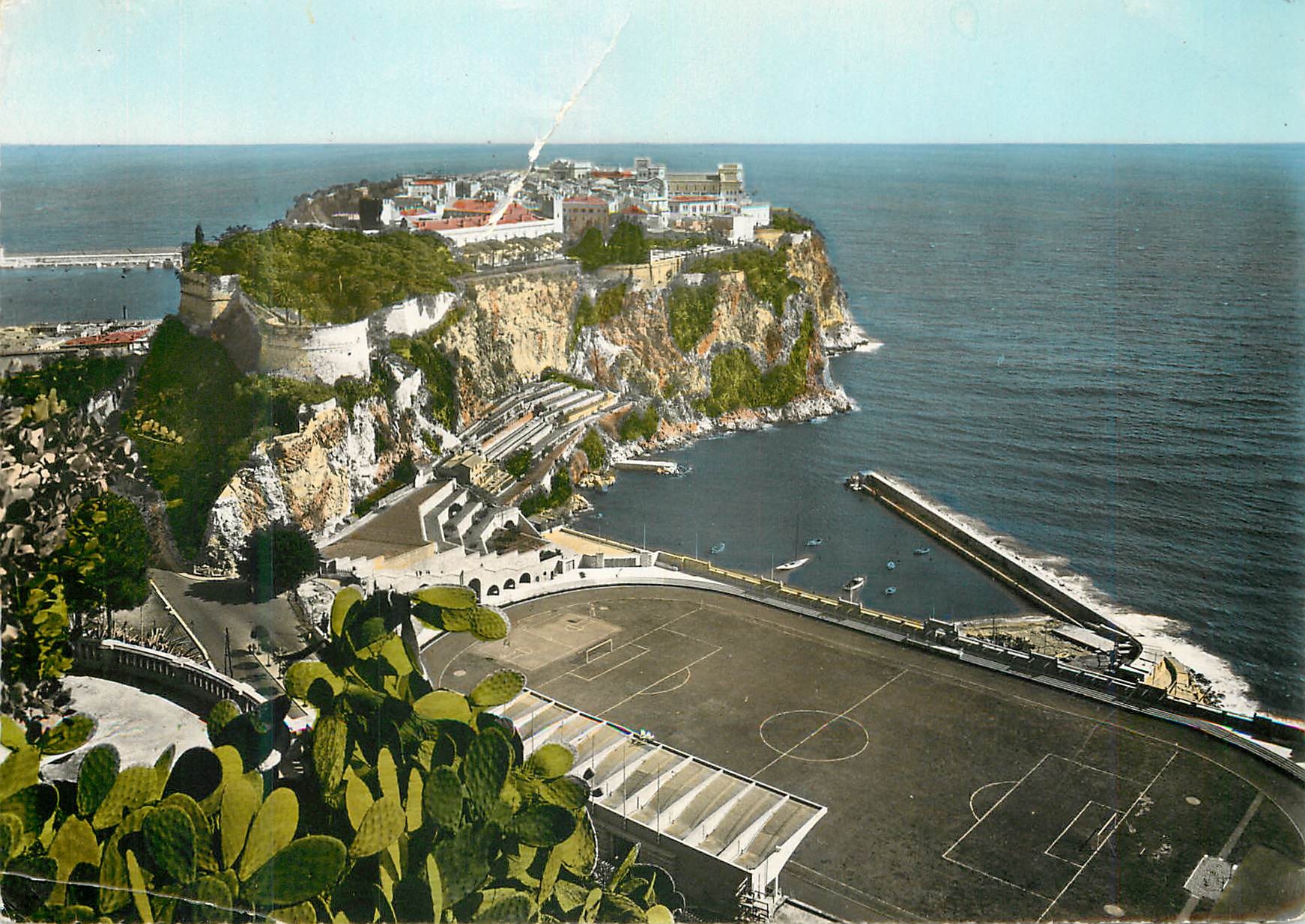CPM Principaute de Monaco Le Rocher de Monaco et le Stade Louis II vus du Jardin Exotique Football
