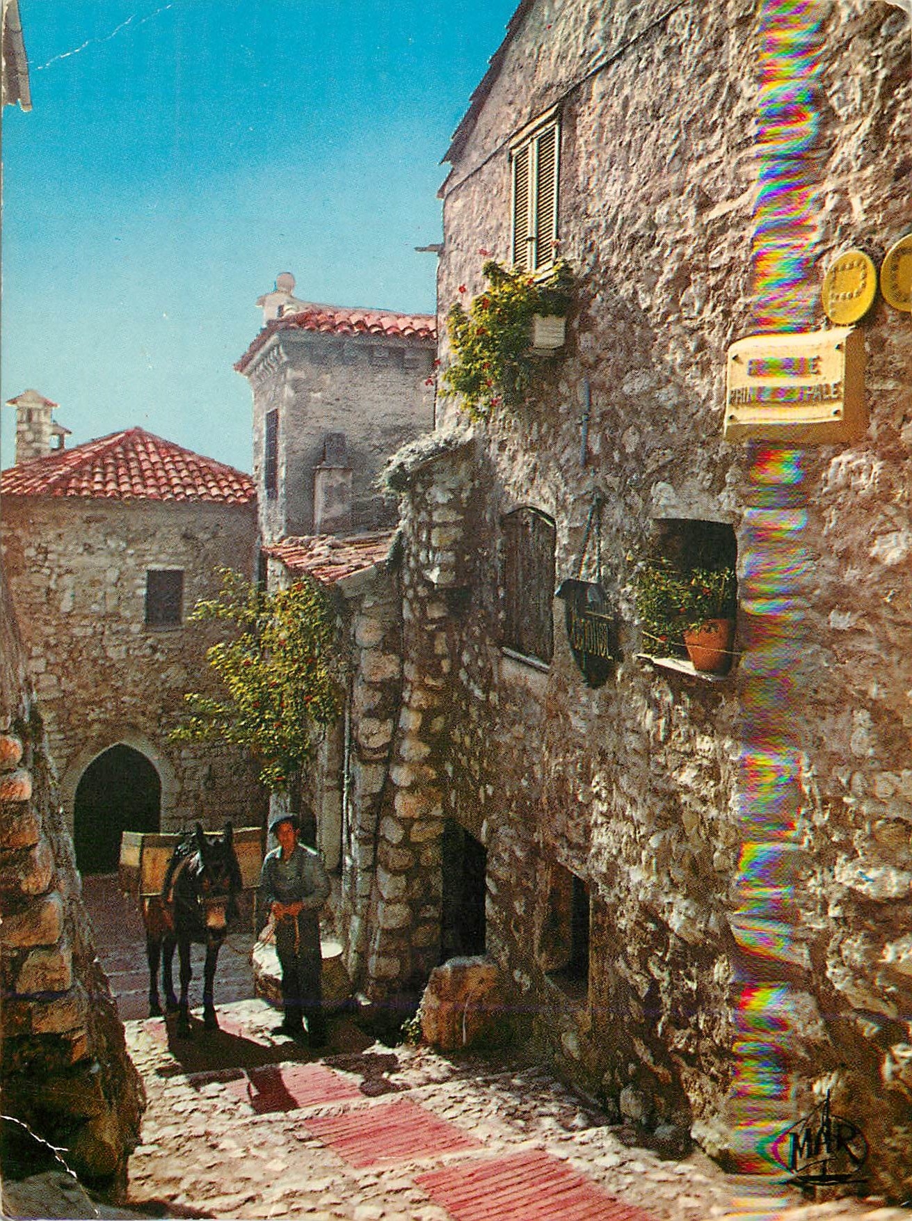 CPM La Cote d'Azur Eze Village Montee vers La Vieille Chapelle Ane Donkey