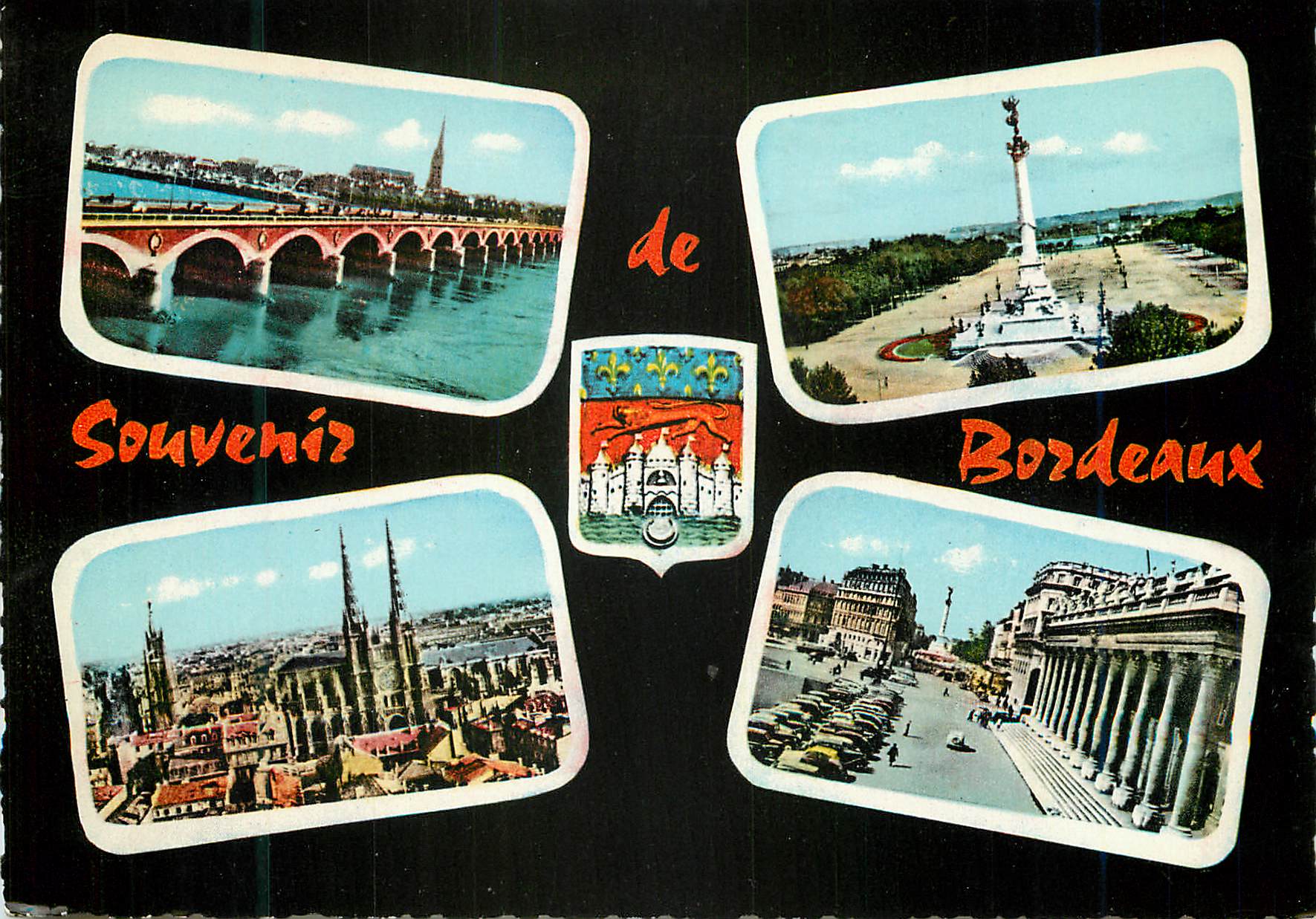 CPM Souvenir de Bordeaux La Garonne Place des Quinconces Les Girondins