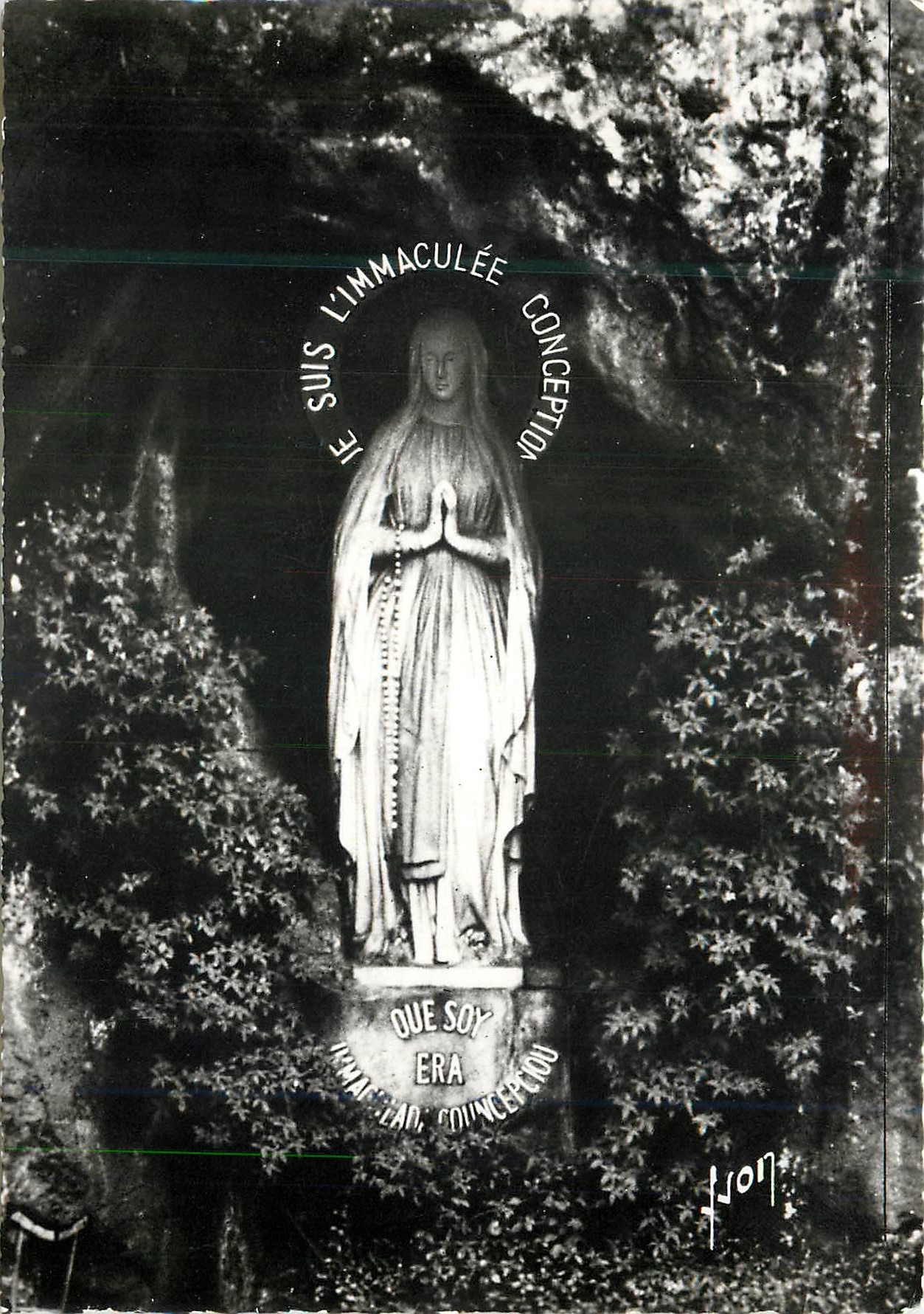 CPM Lourdes (Htes Pyr) La Vierge de la Grotte Miraculeuse