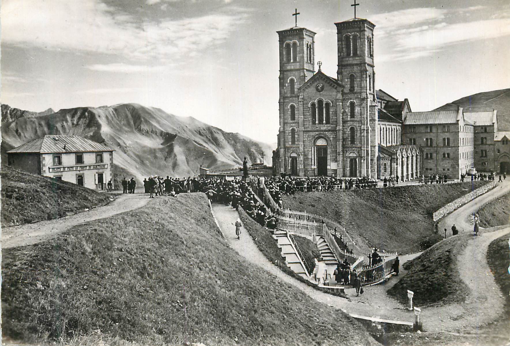 Basilica of La Salette — Pilgrimage of Notre-Dame de la Salette — Publisher NSD
