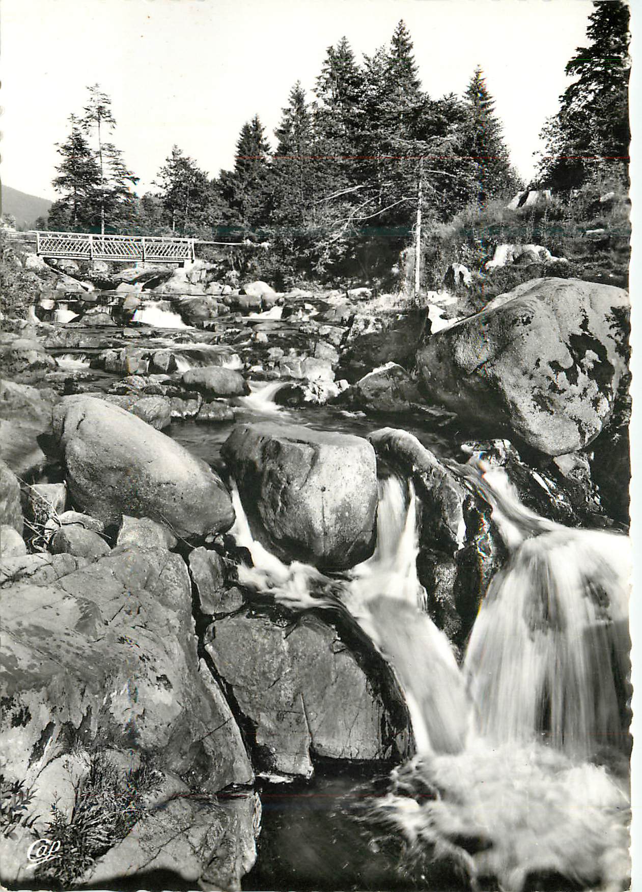 CPM Gerardmer 74 le saut des cuves