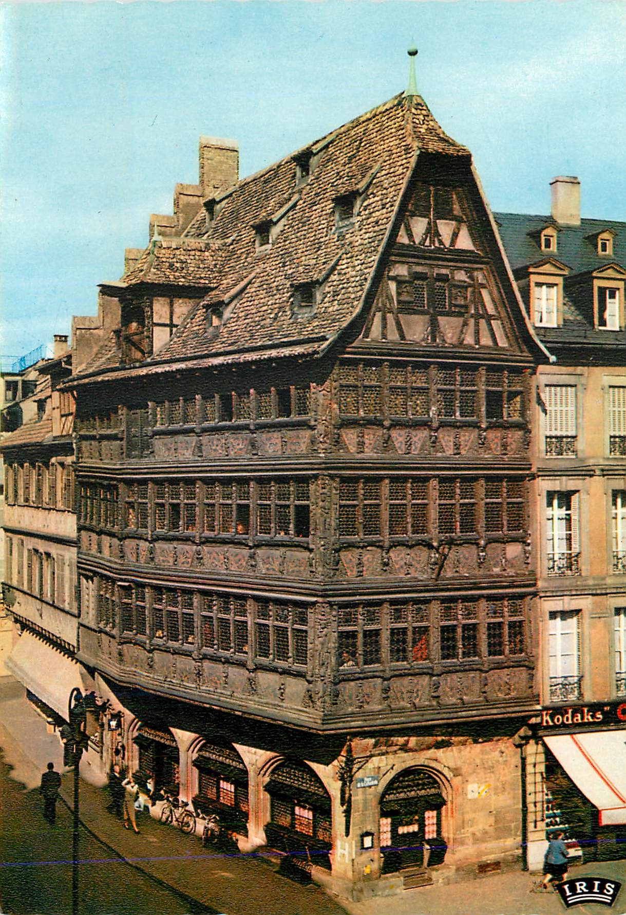 CPM L alsace pittoresque strasbourg 67 997 44 maison kammerzell (xv et xvi siecle)