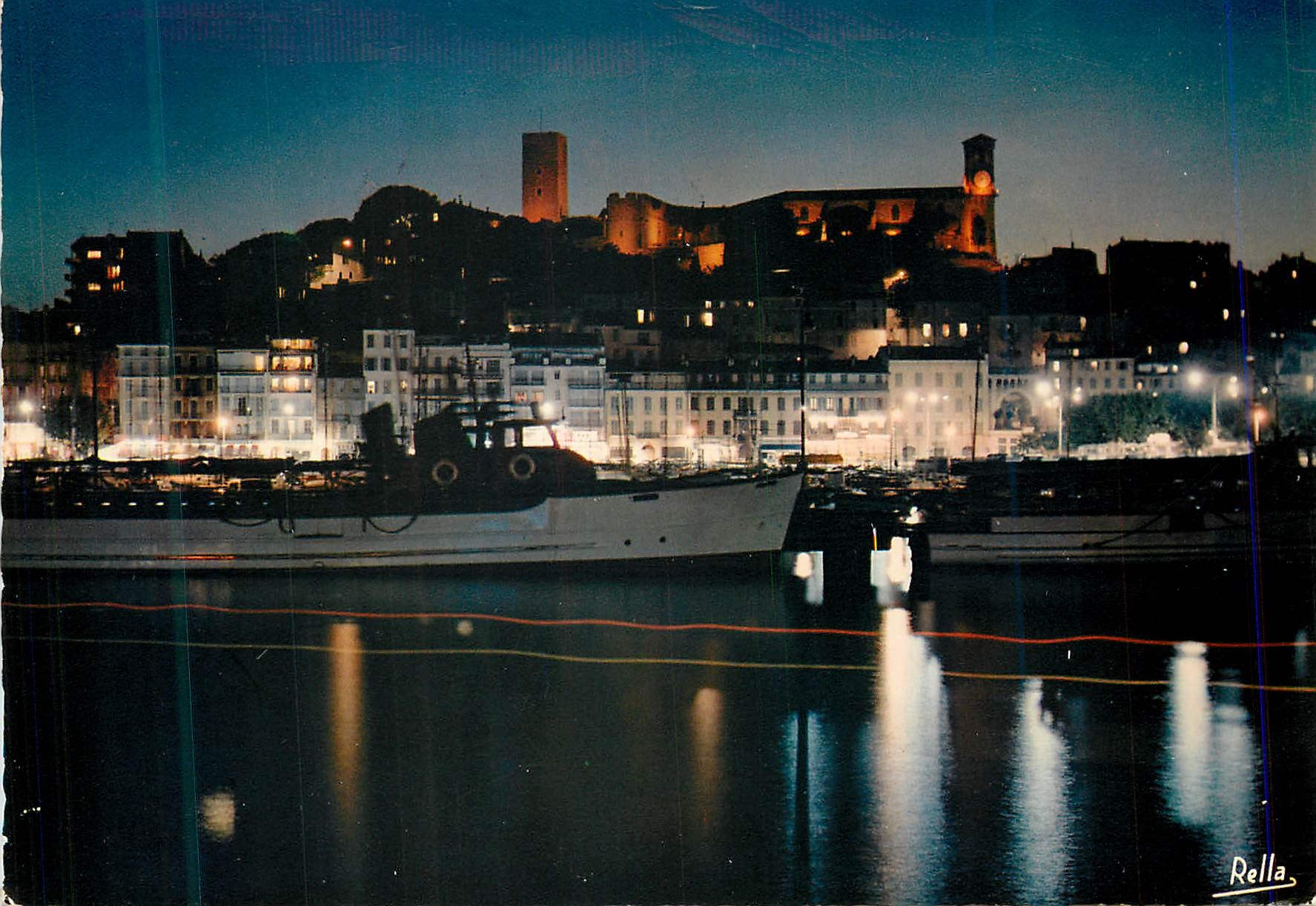CPM La cote d azur 38 bis cannes la nuit le quai saint pierre et le suquet