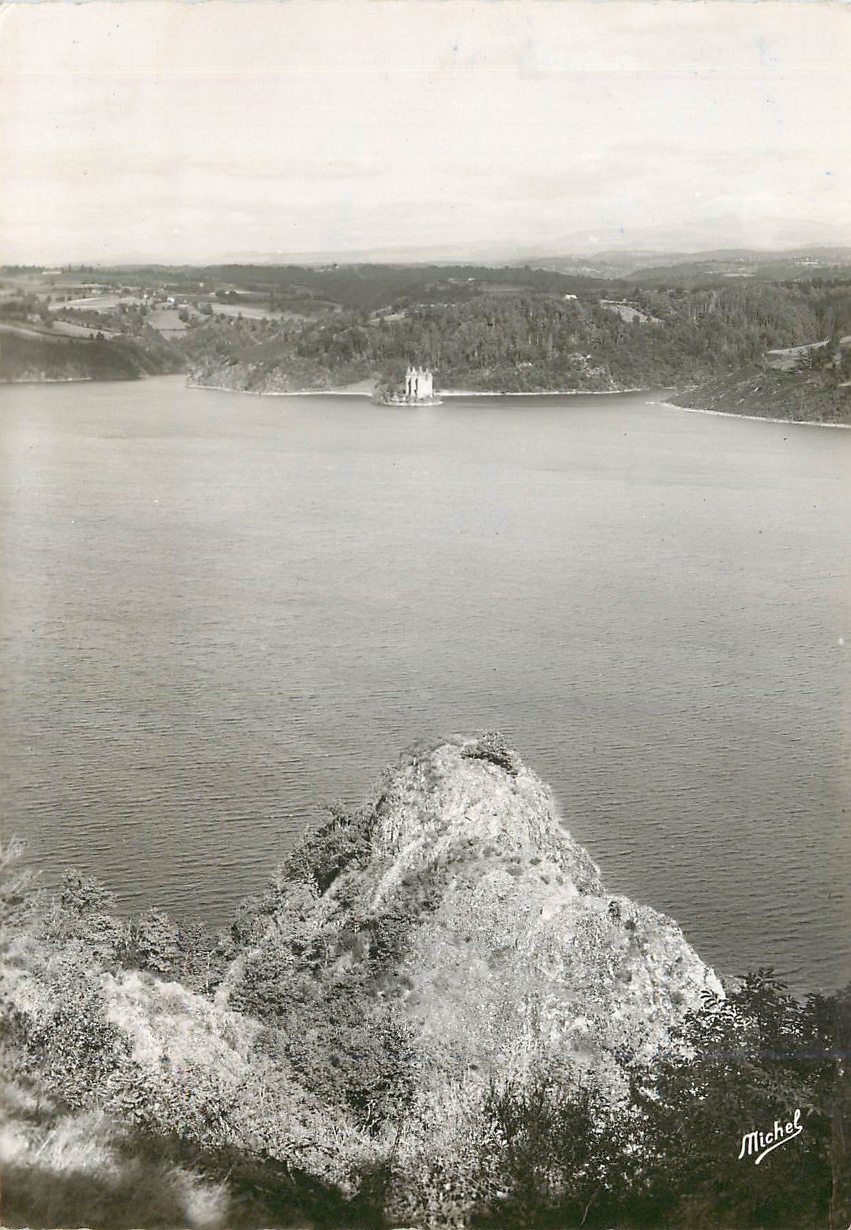 Gorges de la Dordogne — Le lac du barrage de Bort — Le château de Vals — Éditeur Michel, n°101