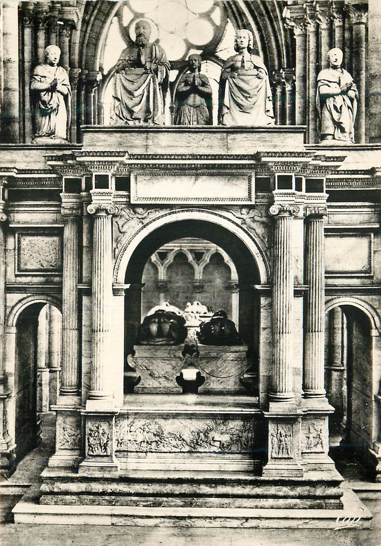 Abbaye de Saint-Denis — Tombeau de François Ier et de Claude de France — par Philibert Delorme, XVIe s.