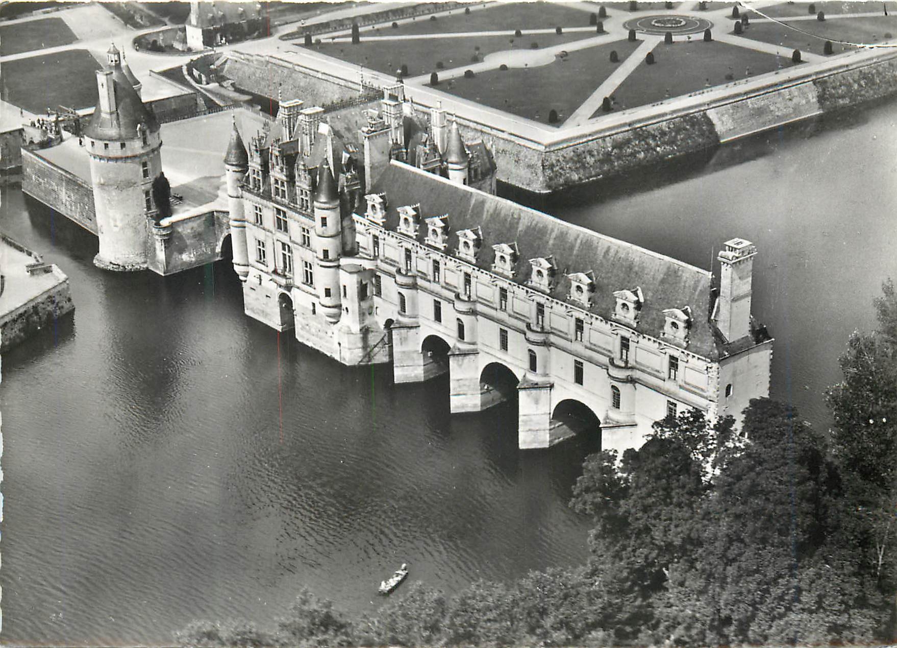 CPM A p 5 chenonceaux (i et l) vue aerienne