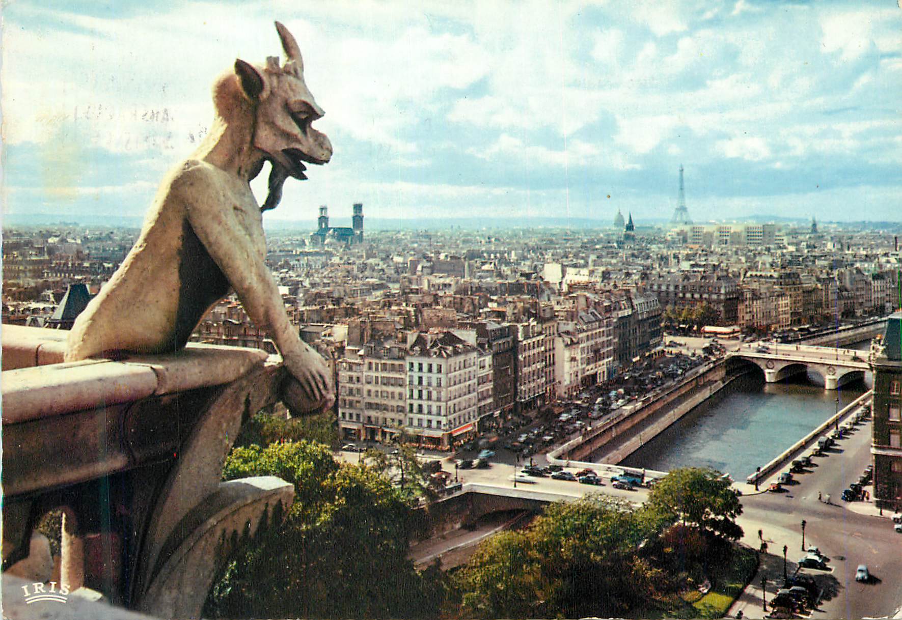 CPM Paris 541 le diable vue des tours de notre dame