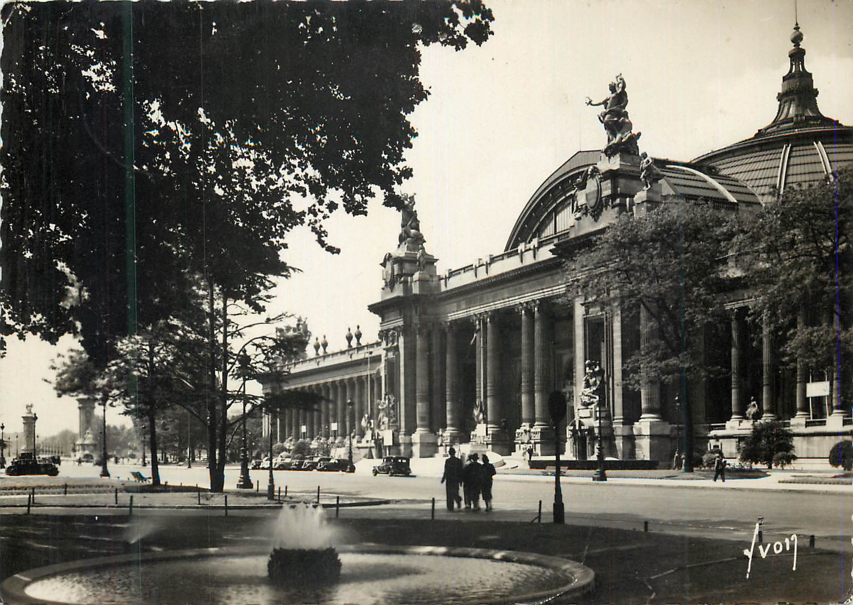 CPM Paris en flanant le grand palais