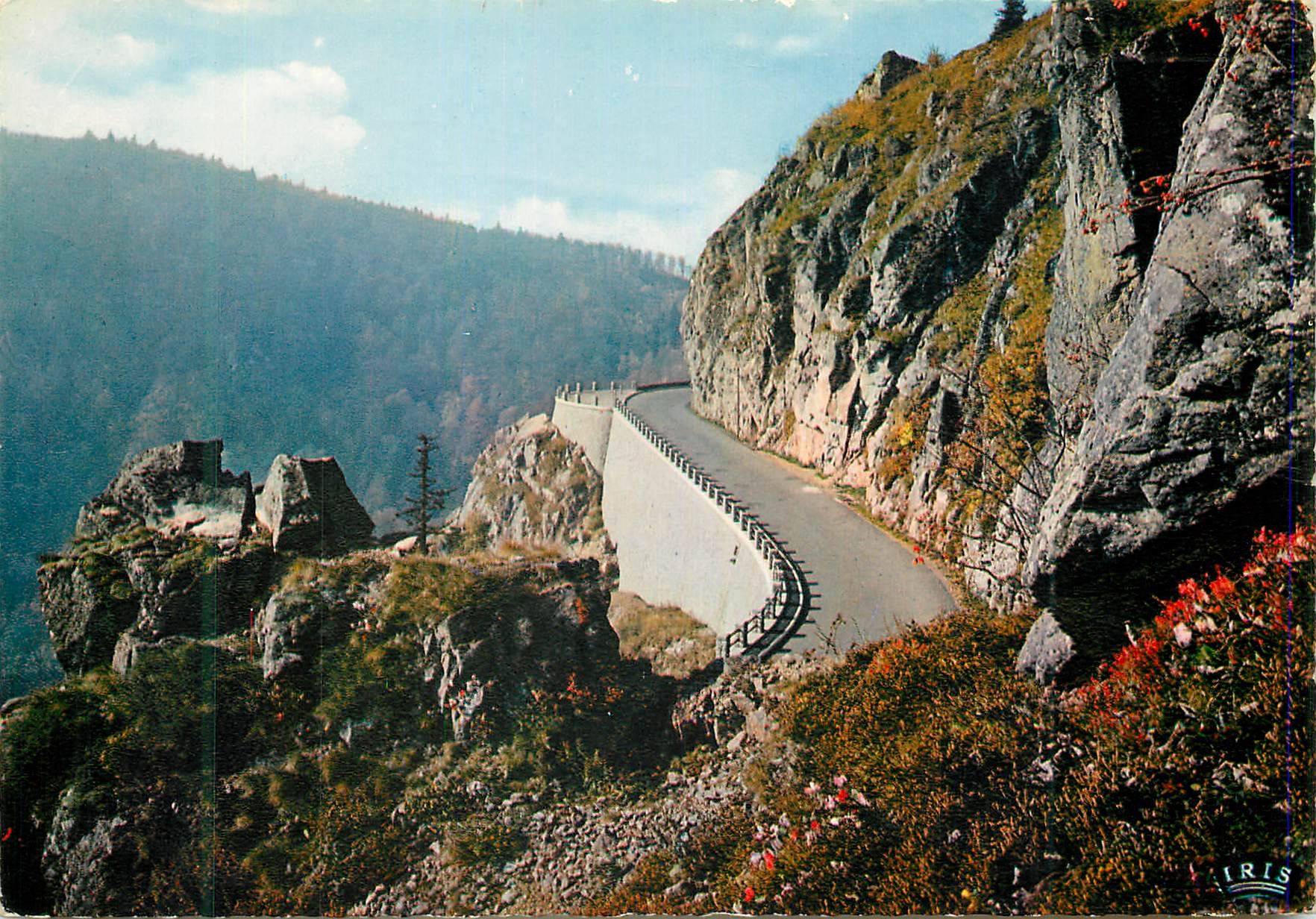 CPM Les hautes vosges 6839236 la schlucht (alt 1139 m) la route de munster
