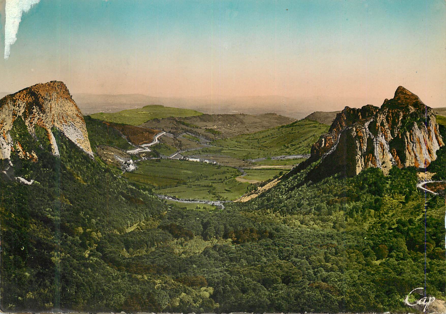 CPM 4 environs du mont dore roches tuillieres et sanadoire