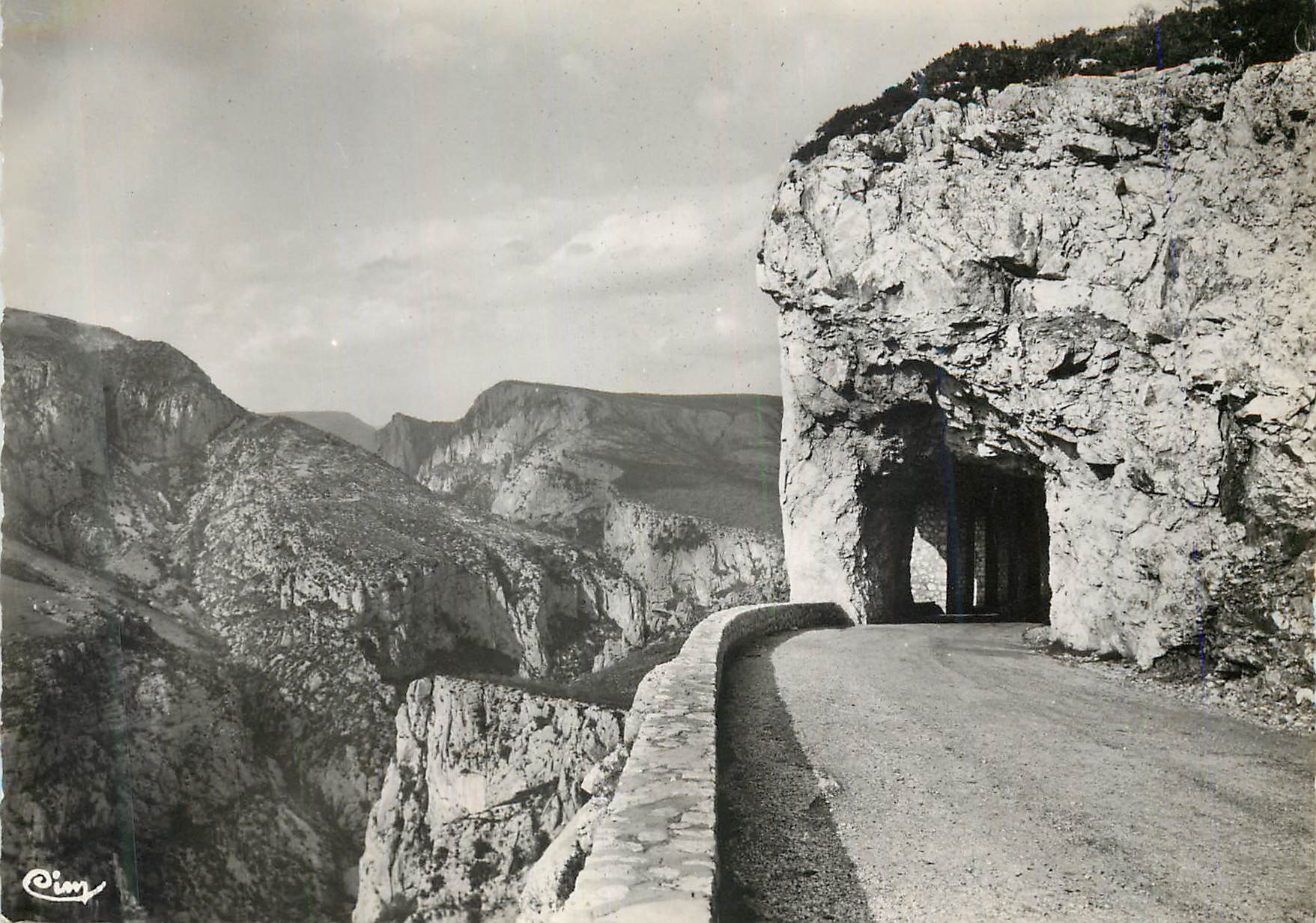 CPM Gorges du verdon (var) rive gauche entree du tunnel de fayet