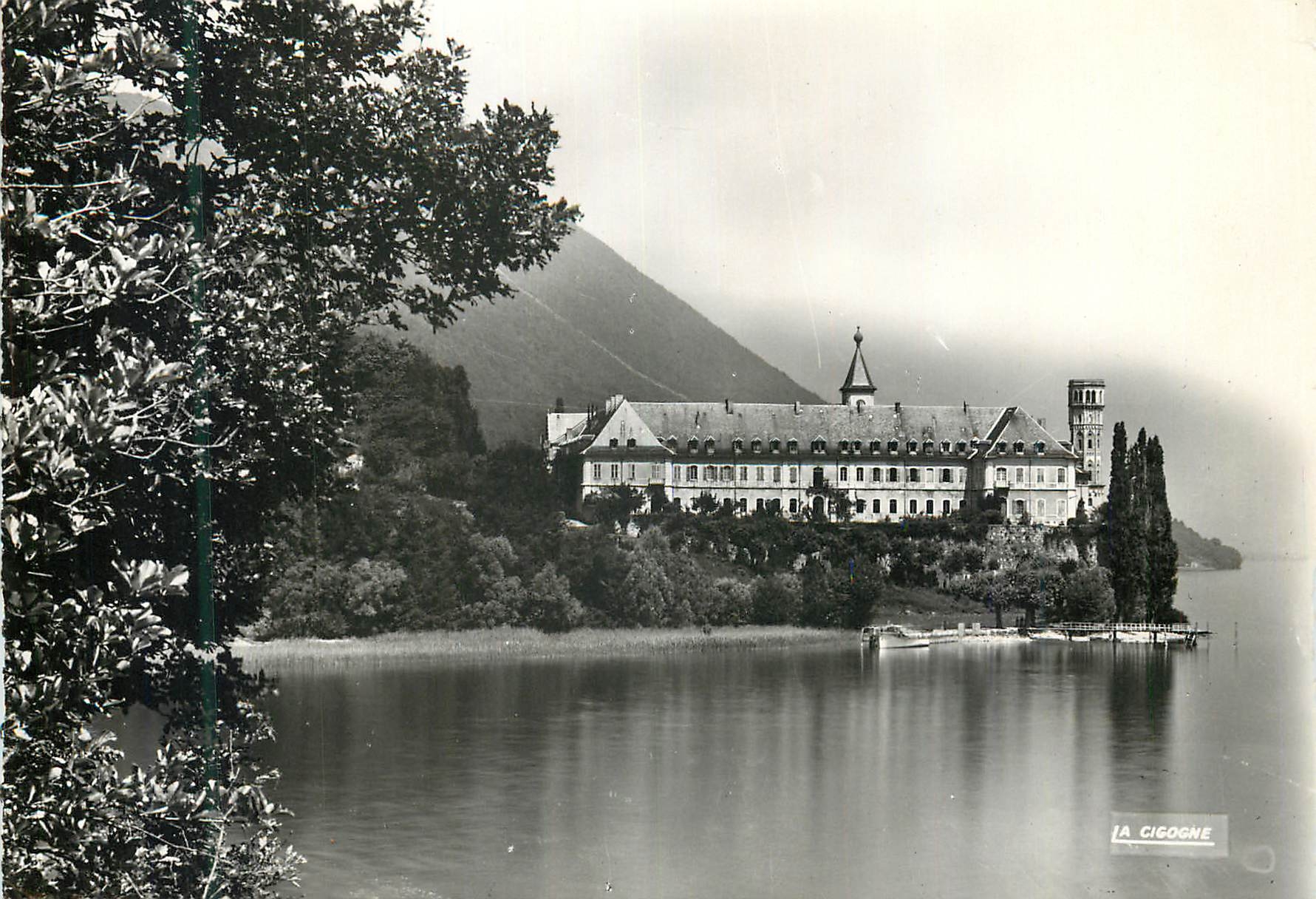 CPM 7305157 lac du bourget (savoie) l abbaye de hautecombe