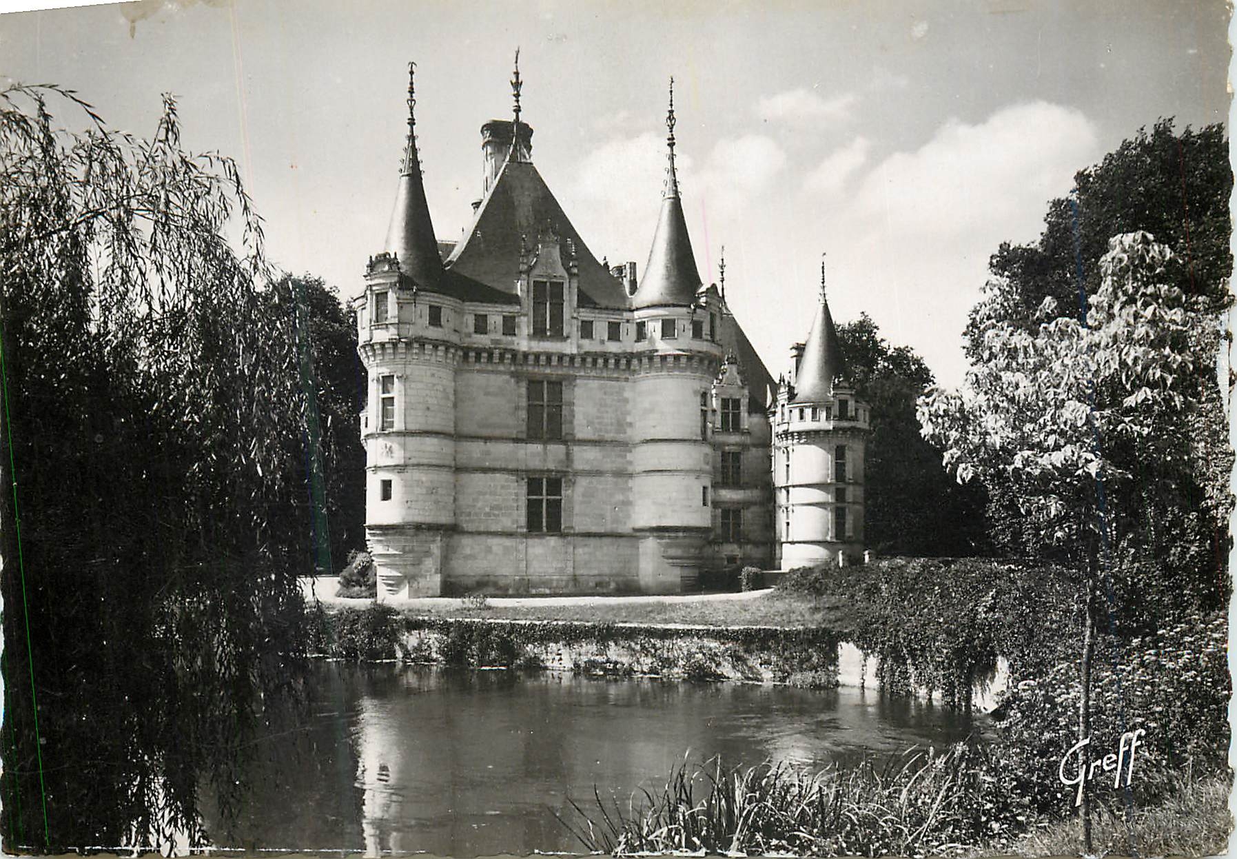 CPM En touraine azay le rideau (i et l) le chateau