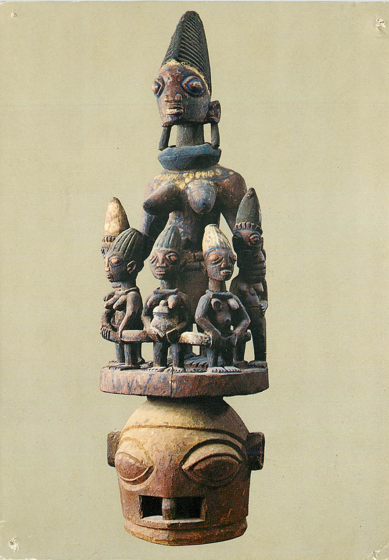 CPM Paris musee des arts africains et oceaniens masque a personnages feminins porte pour la fete epa Yoruba Nigeria