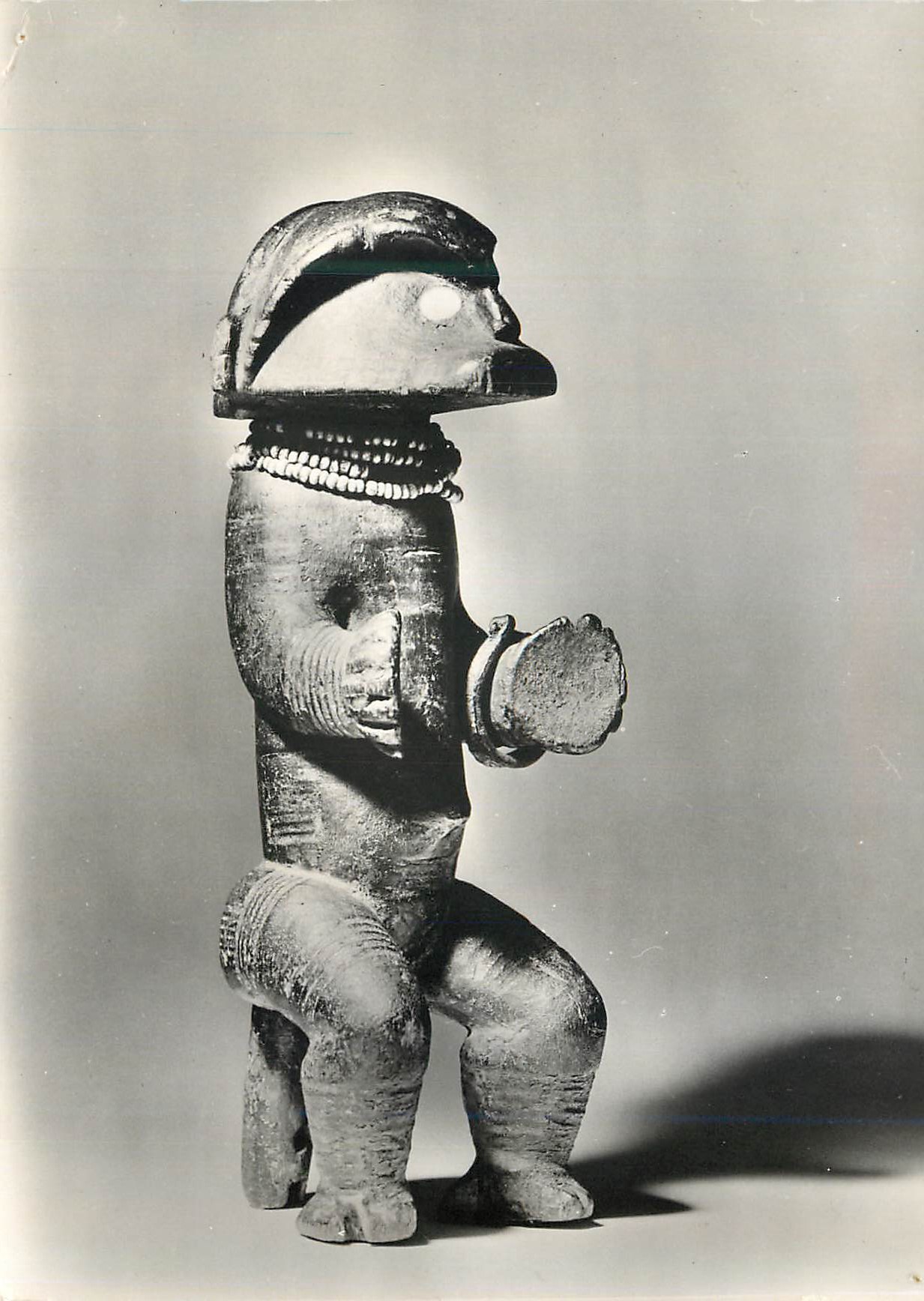CPM Statuette en bois leger congo brazzaville haute sangha musee de l homme paris