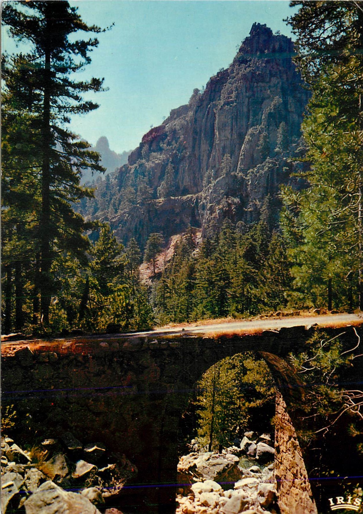 L'Aiguille du Tombeau — Environ de Corse — Éditions IRIS