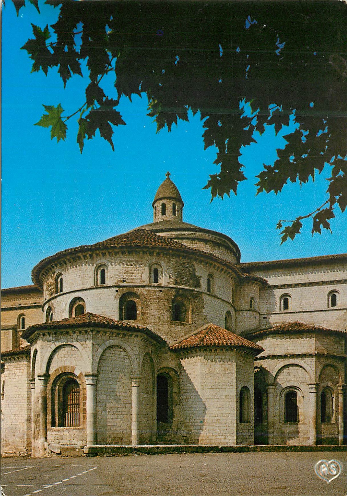 Église romane du XIIe siècle — Souillac (Lot) — Société des Cartes Postales APA-POUX - AUBÉRY