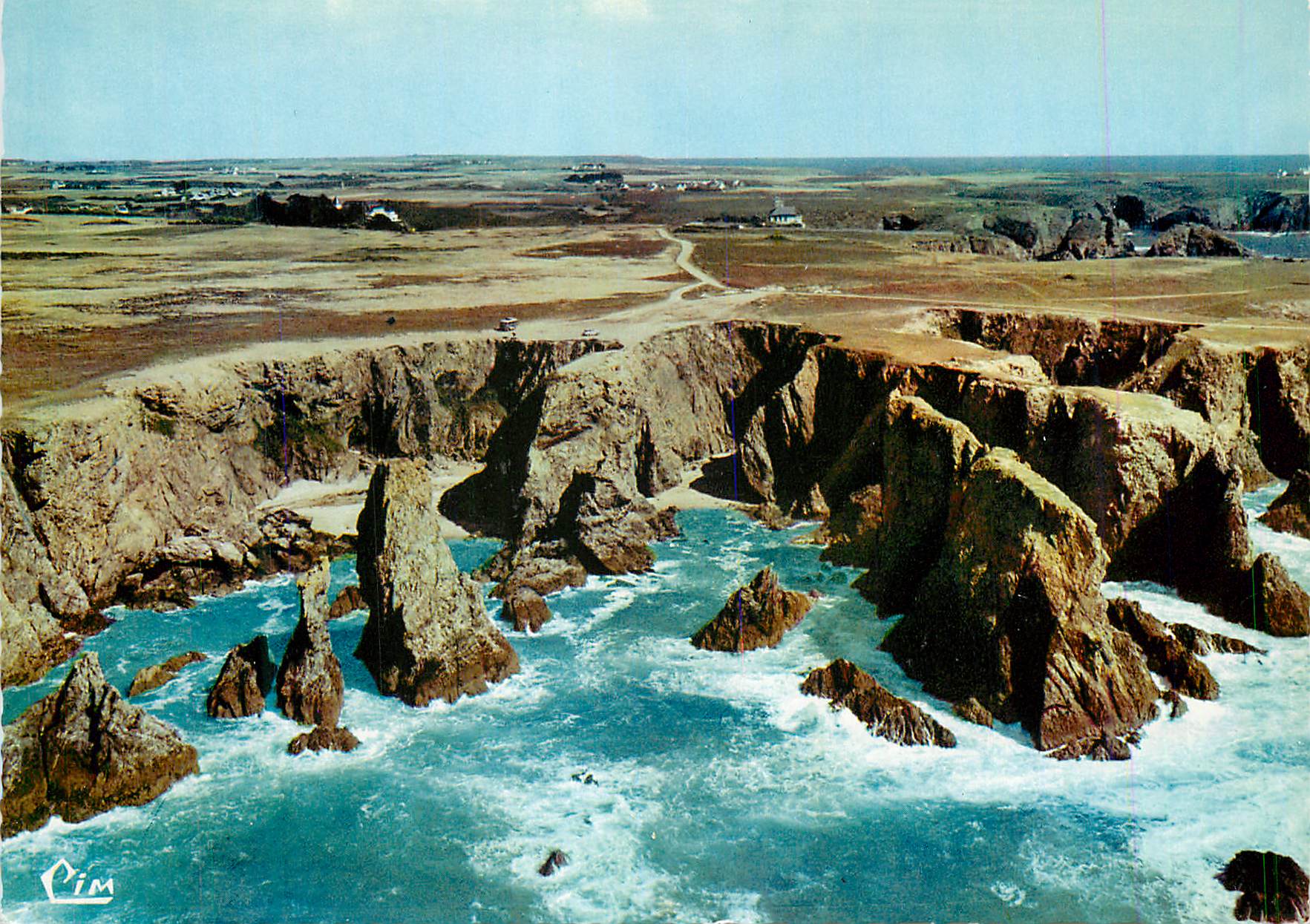 Belle-Île-en-Mer (Morbihan) — Les Aiguilles de Port-Coton — CIM