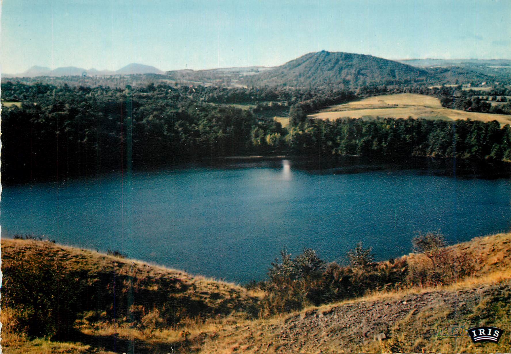 Gour de Tazenat — Ancien cratère — Éditions "La Cigogne"