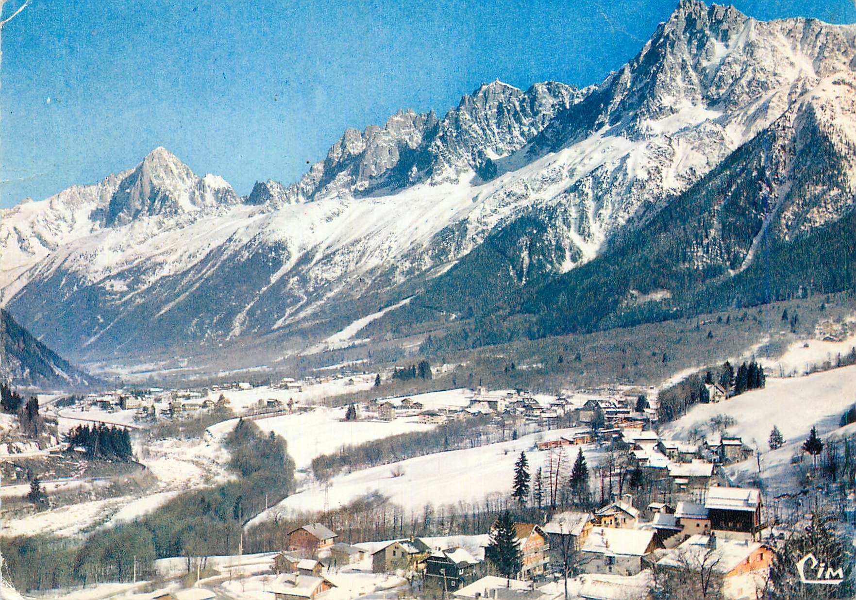 CPM Les houches mont blanc (74 hte sav) alt 1008 m sports d hiver cl 39 vue panoramique generale
