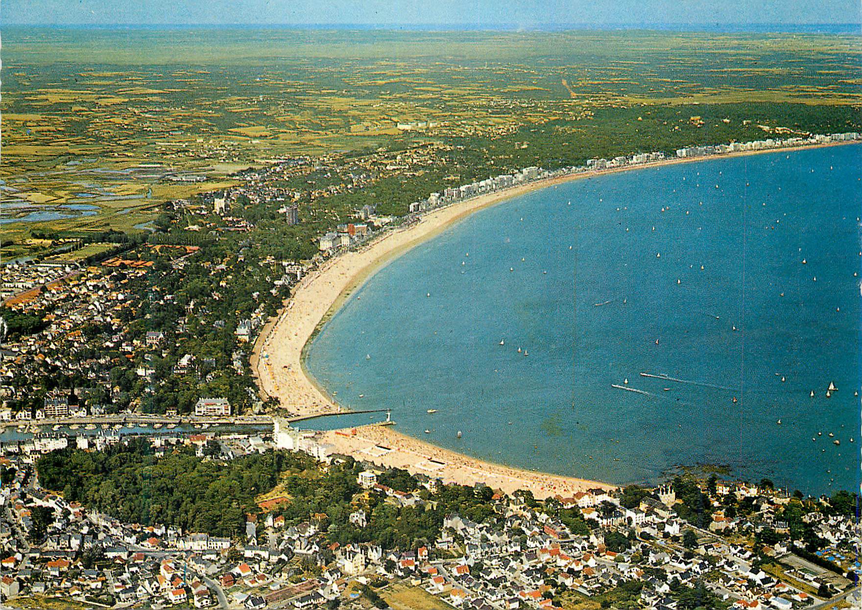 CPM La baule (loire atlantique) vue generale le pouliguen la baule