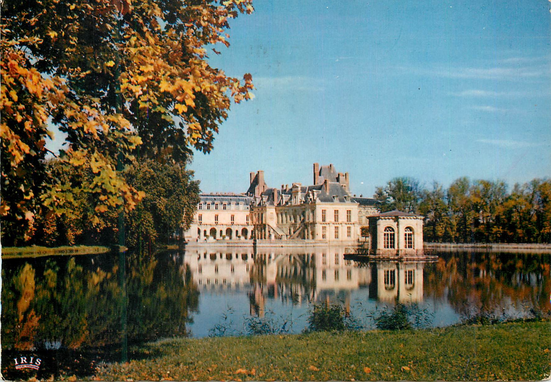 Fontainebleau — Le Palais sur l'Étang des Carpes et le pavillon de l'Empereur — Éditeur IRIS