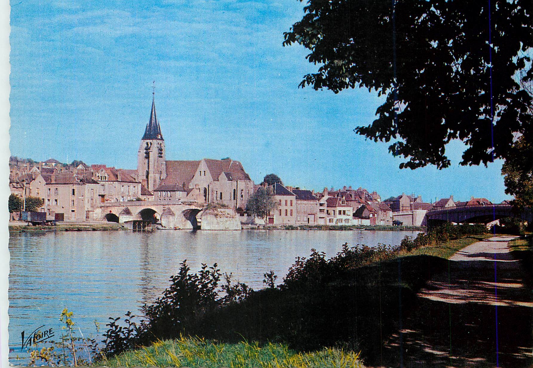CPM Pont sur yvonne(yvonne) f 28710 vue sur la ville depuis la rive droite de l yvonne