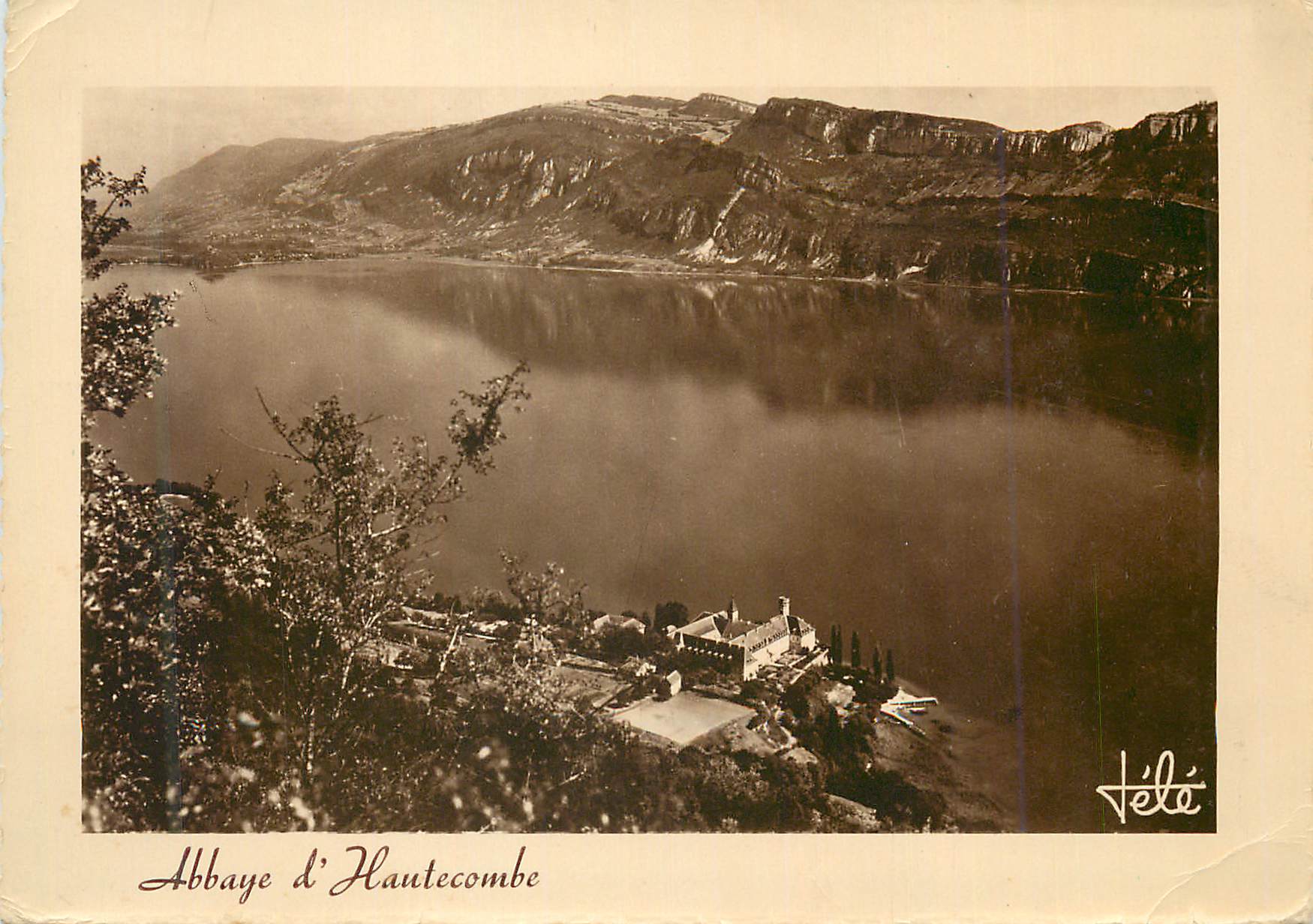 CPM Abbaye d hautecombe 0135 lac du bourget vue aerienne