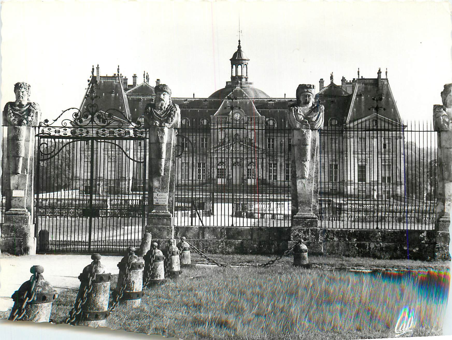 CPM 41 env de melun vaux le vicomte le chateau facade nord