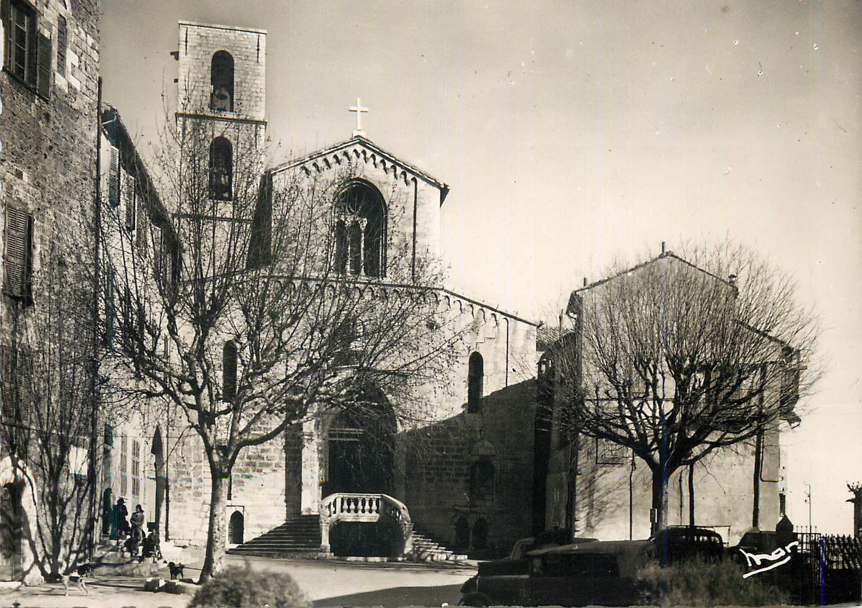 CPM La cite des fleurs 5742 grasse la cathedrale (xiii et xiv s)